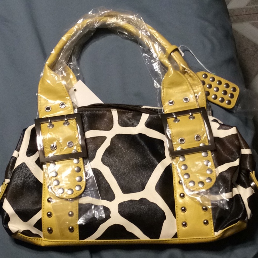 FLASH SALE‼️‼️BRAND NEW Giraffe print purse